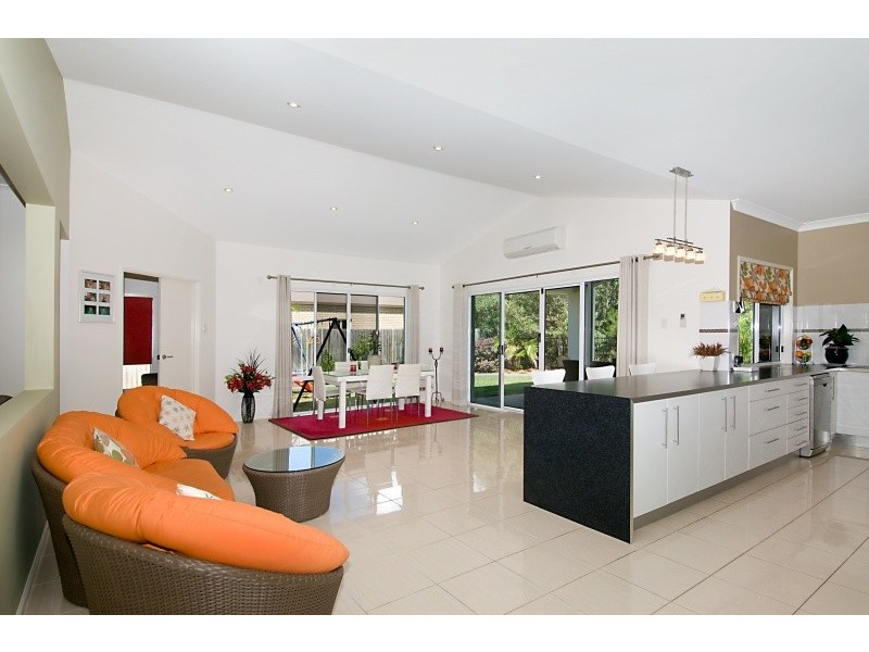 19 Silkpod Court, North Lakes QLD 4509