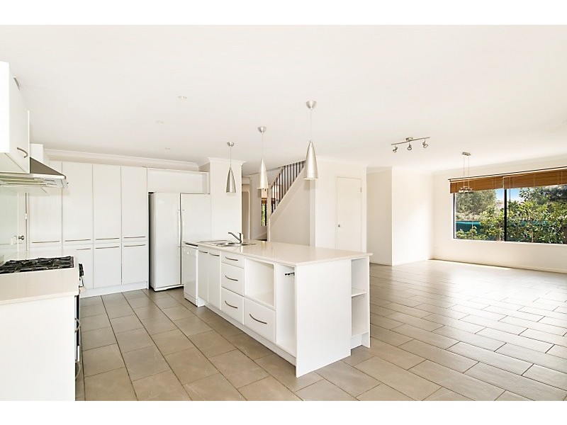 1 Willandra Parade, North Lakes QLD 4509