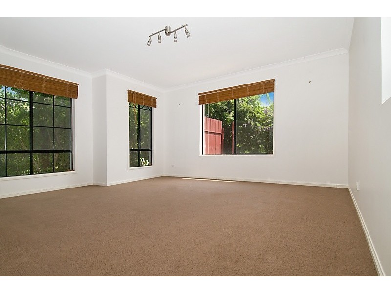 1 Willandra Parade, North Lakes QLD 4509