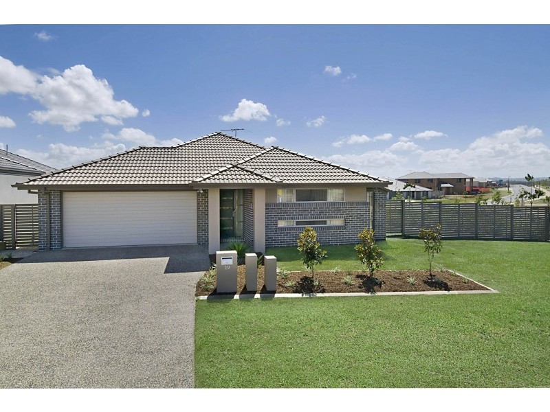 19 Menara Street, North Lakes QLD 4509