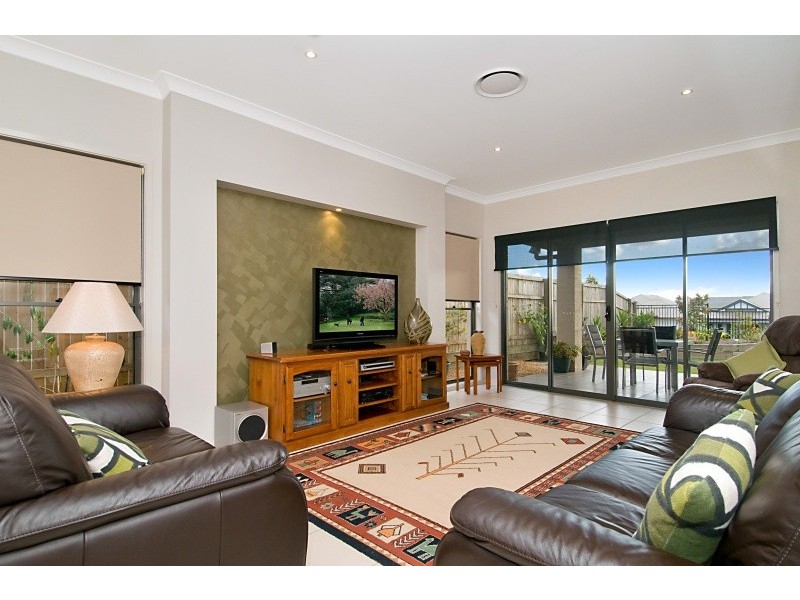 54 Kangaroo Street, North Lakes QLD 4509