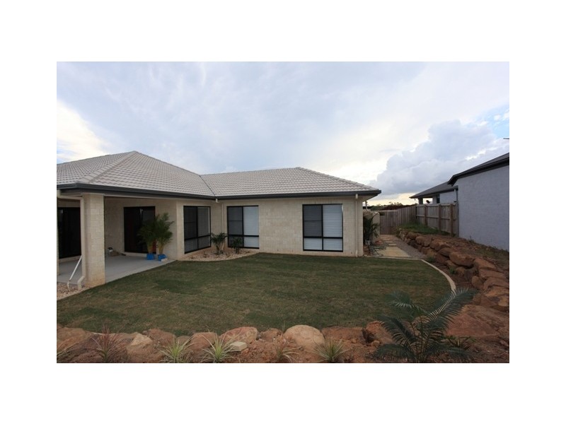 31 Planigale Crescent, North Lakes QLD 4509