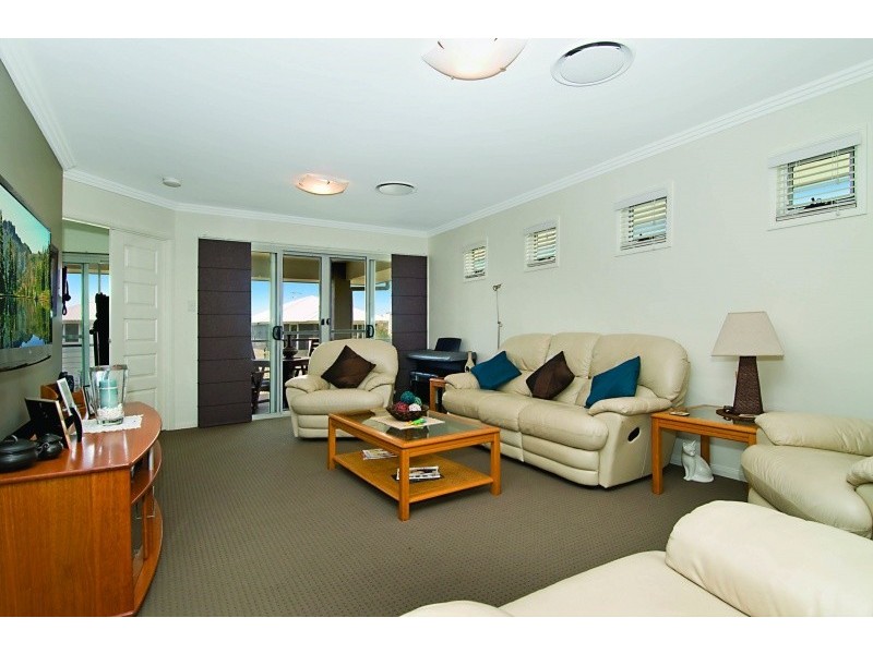 8 Els Court, North Lakes QLD 4509