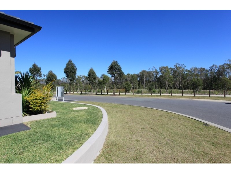 19 Warabi Crescent, North Lakes QLD 4509