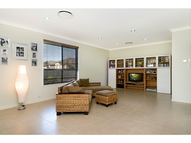 19 Warabi Crescent, North Lakes QLD 4509