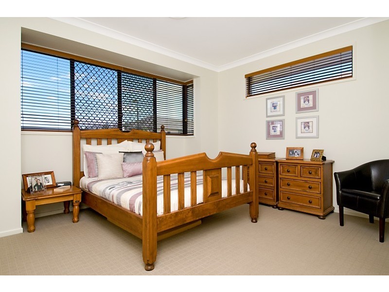 19 Warabi Crescent, North Lakes QLD 4509