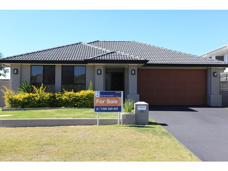 19 Warabi Crescent, North Lakes QLD 4509