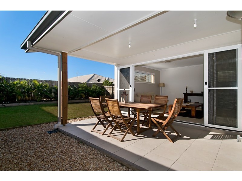 18 Astley Parade, North Lakes QLD 4509