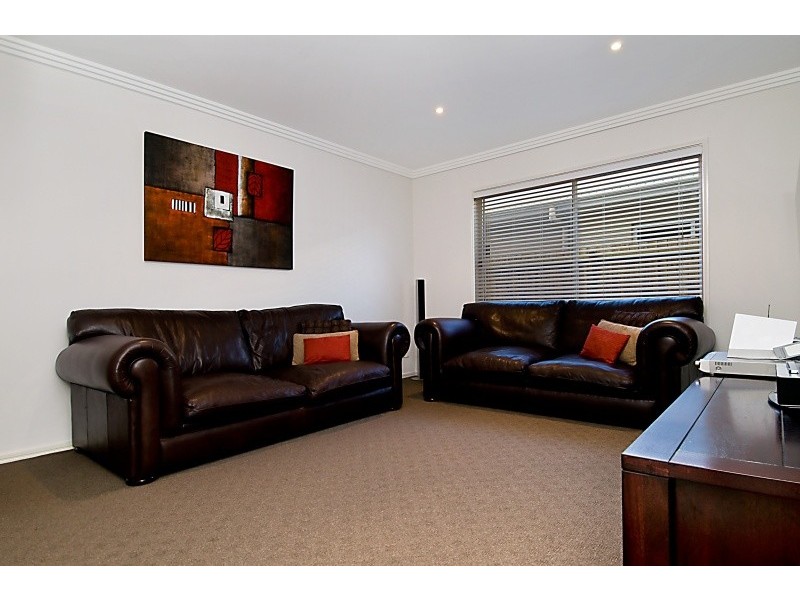 18 Astley Parade, North Lakes QLD 4509