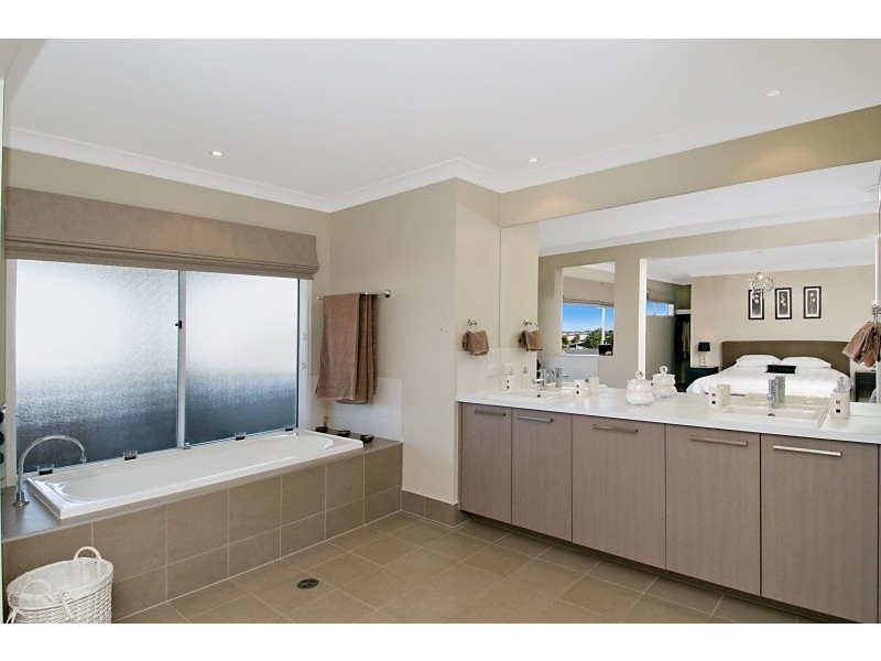16 Morgan Street, North Lakes QLD 4509