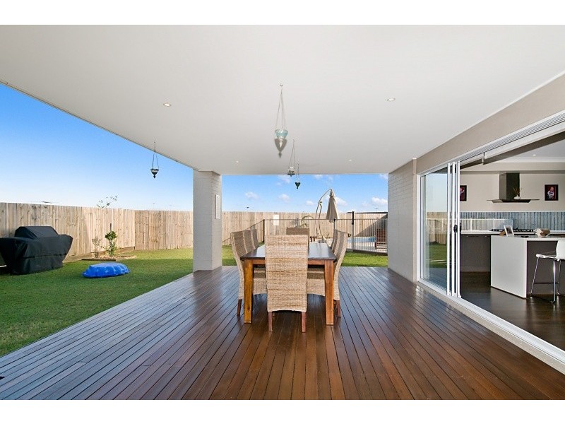 16 Morgan Street, North Lakes QLD 4509