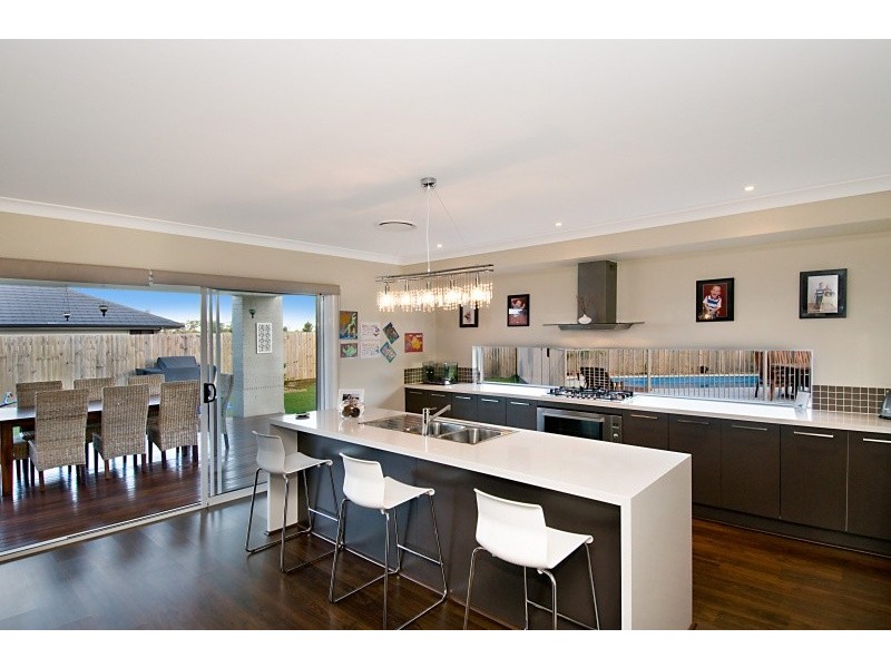 16 Morgan Street, North Lakes QLD 4509