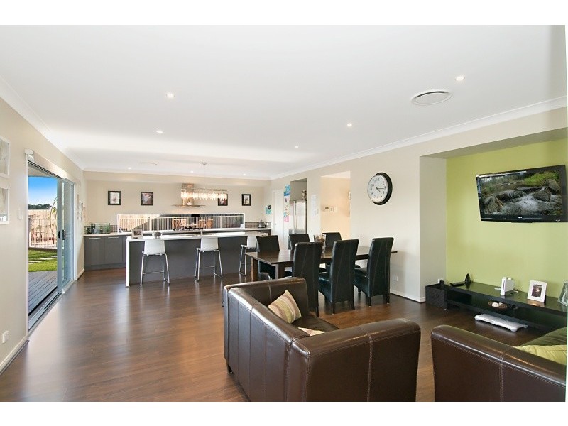 16 Morgan Street, North Lakes QLD 4509