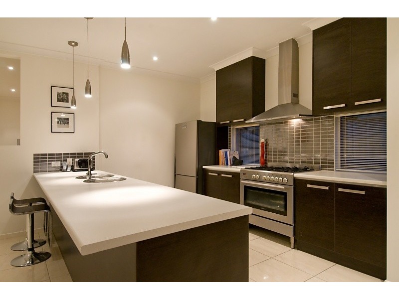 10 Wombat Parade, North Lakes QLD 4509