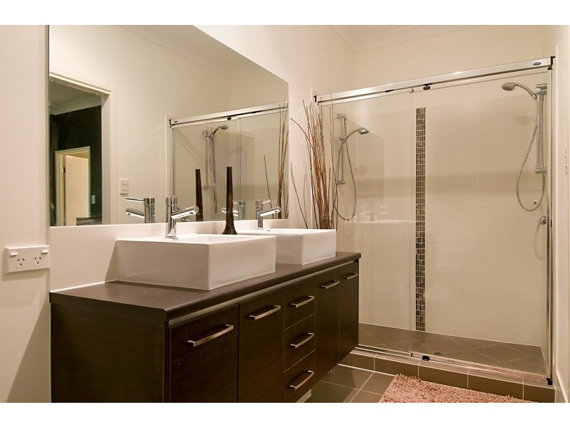 10 Wombat Parade, North Lakes QLD 4509