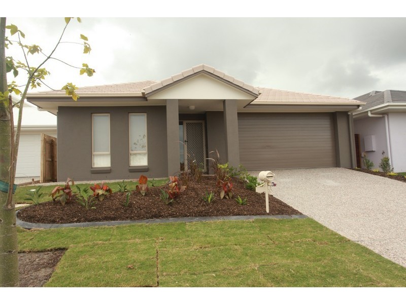 76 Nicklaus Parade, North Lakes QLD 4509