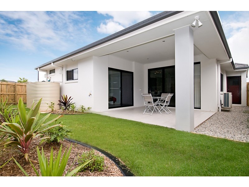 25 Langham Crescent, North Lakes QLD 4509