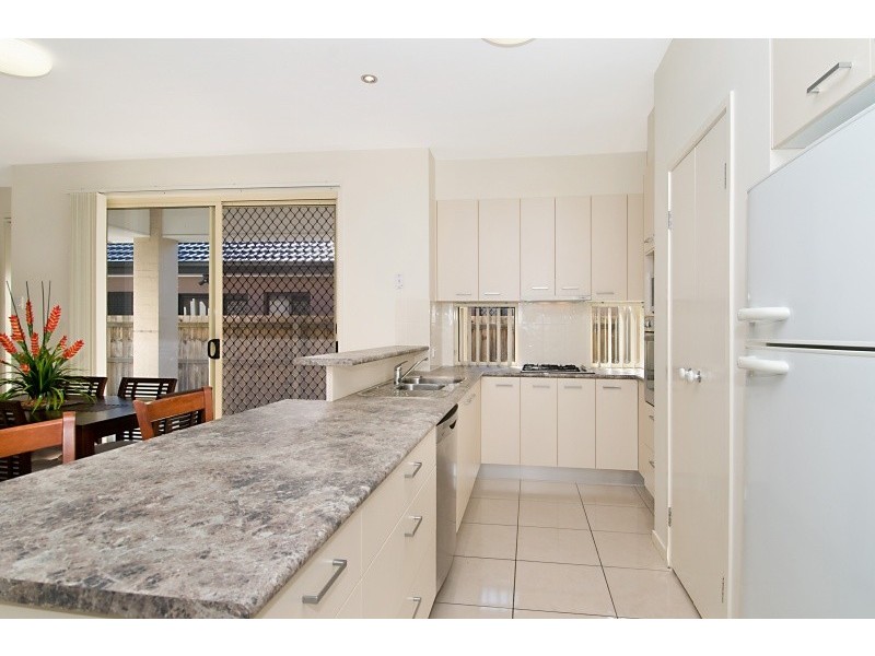 6 Possum Parade, North Lakes QLD 4509