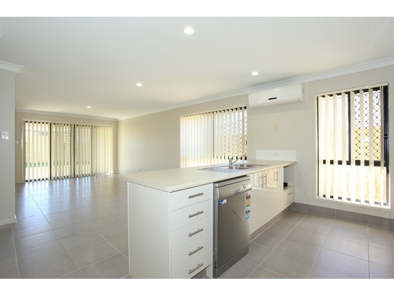 10 Mersey Street, North Lakes QLD 4509