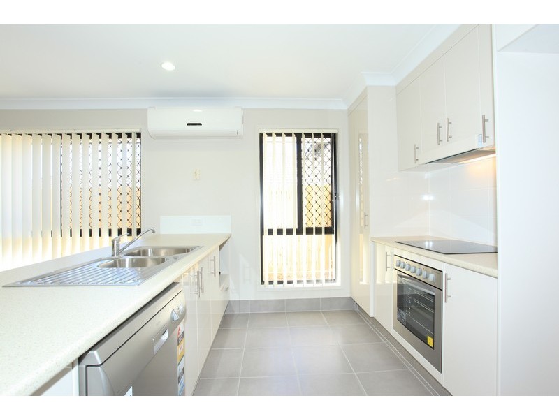 10 Mersey Street, North Lakes QLD 4509
