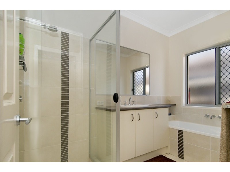 10 Kangaroo Street, North Lakes QLD 4509