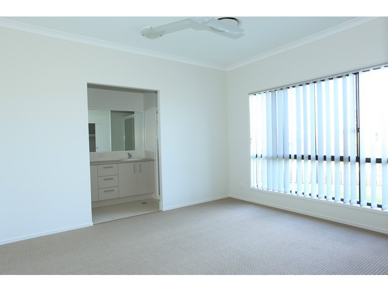 17 Kingdom Circuit, North Lakes QLD 4509