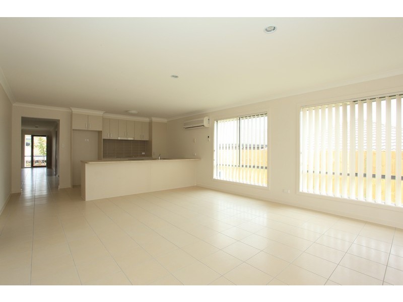 20 Chase Crescent, North Lakes QLD 4509