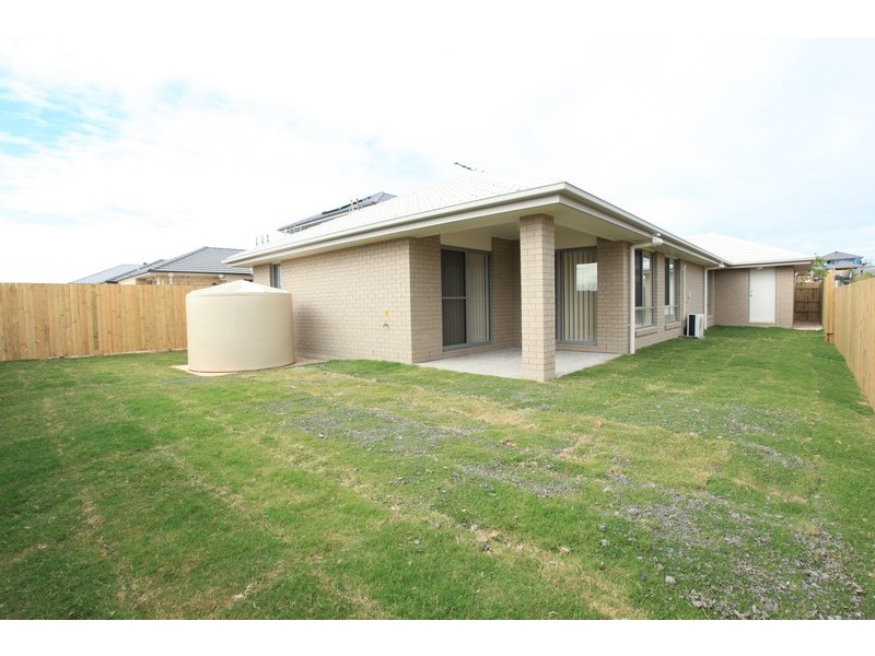 20 Chase Crescent, North Lakes QLD 4509