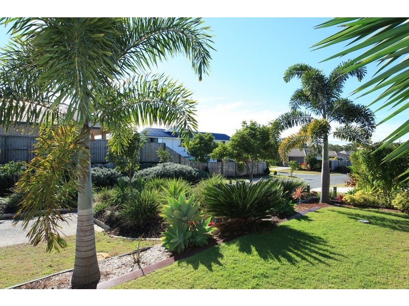 8 Burgan Place, North Lakes QLD 4509