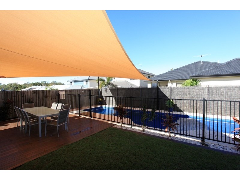 8 Burgan Place, North Lakes QLD 4509