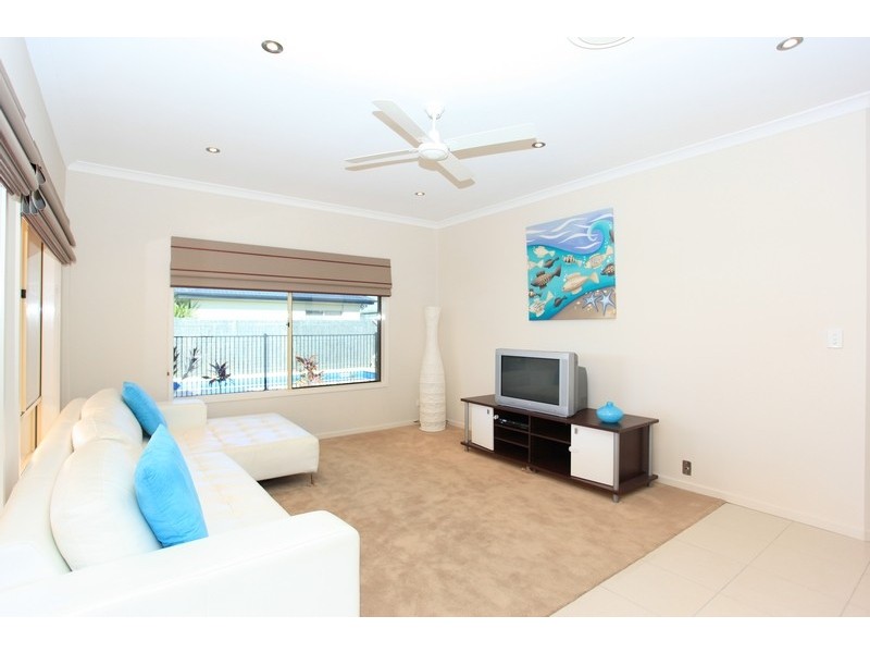 8 Burgan Place, North Lakes QLD 4509