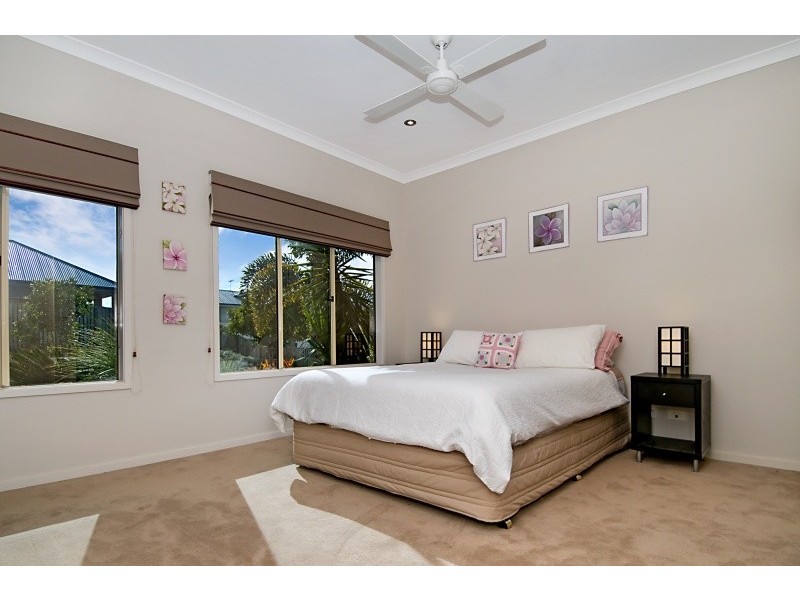 8 Burgan Place, North Lakes QLD 4509