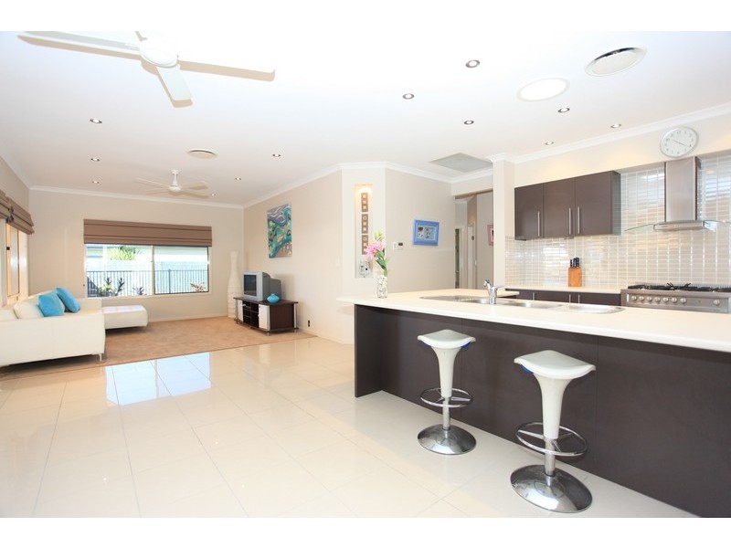 8 Burgan Place, North Lakes QLD 4509