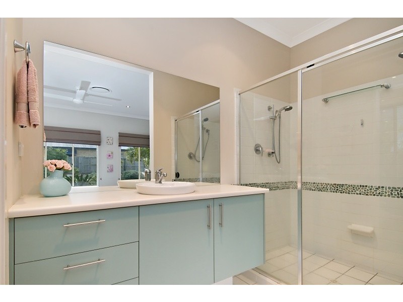 8 Burgan Place, North Lakes QLD 4509