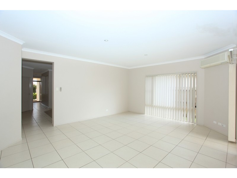11 Kurrajong Circuit, North Lakes QLD 4509