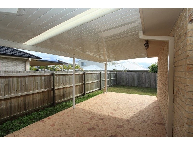 11 Kurrajong Circuit, North Lakes QLD 4509