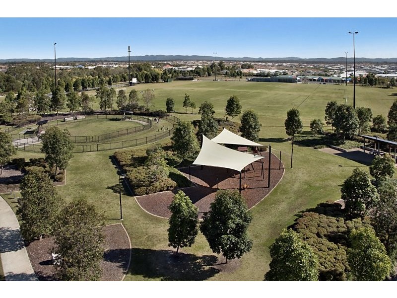 2 Redcedar Street, North Lakes QLD 4509