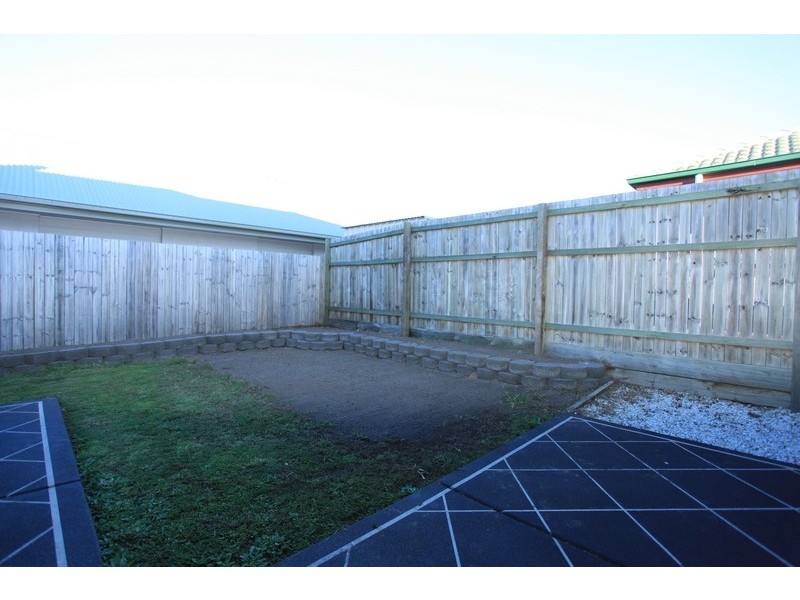 2 Redcedar Street, North Lakes QLD 4509