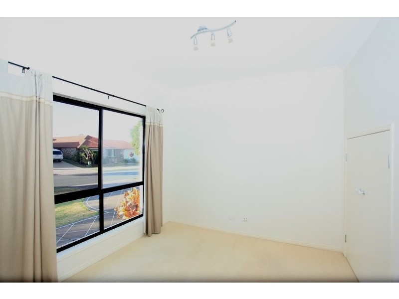 2 Redcedar Street, North Lakes QLD 4509