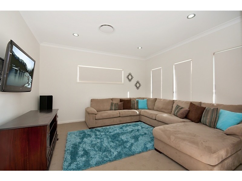 8 Midyim Street, North Lakes QLD 4509