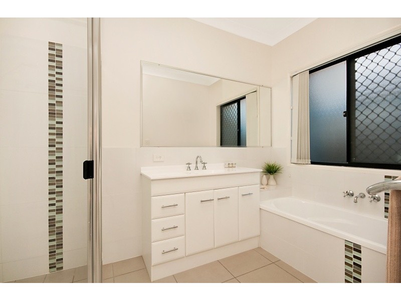 18 Echidna Parade, North Lakes QLD 4509