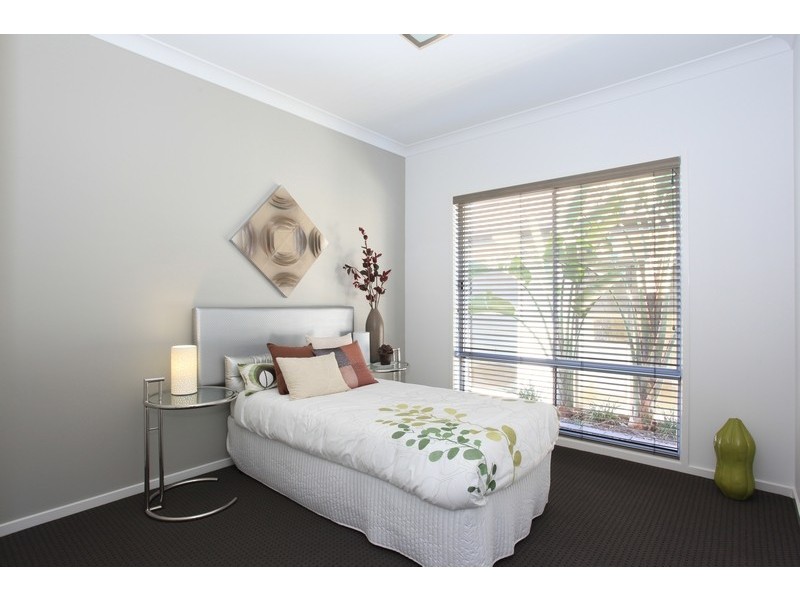 2 Moloney Place, North Lakes QLD 4509