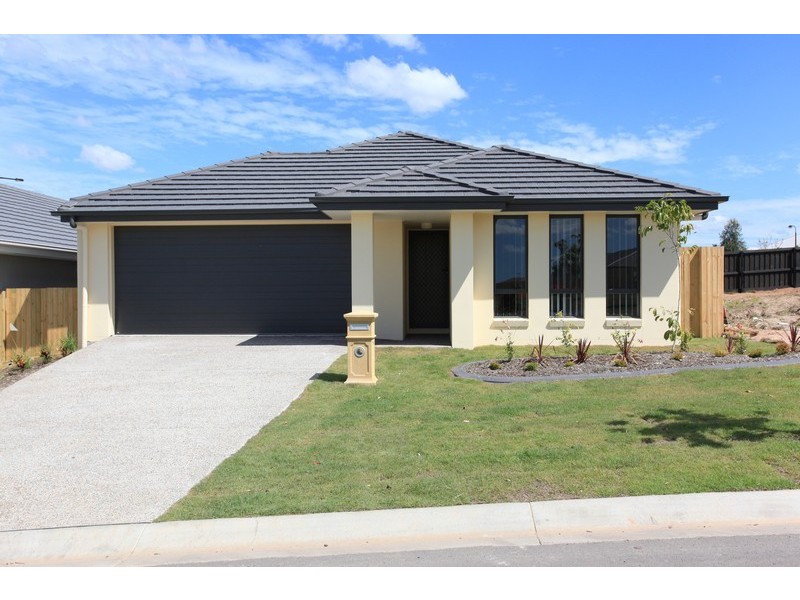 10 Dunes Crescent, North Lakes QLD 4509