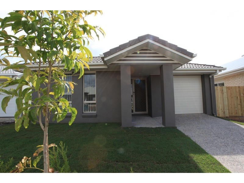 16 Moonie Crescent, North Lakes QLD 4509