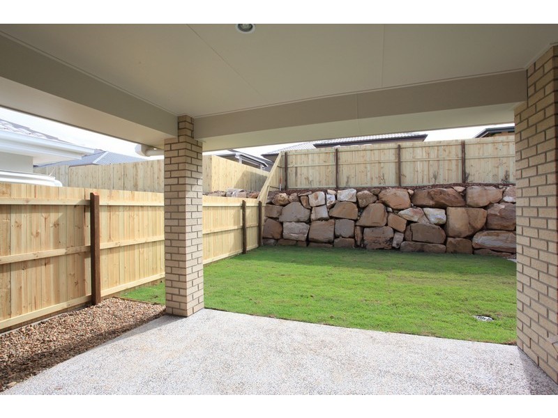 16 Moonie Crescent, North Lakes QLD 4509