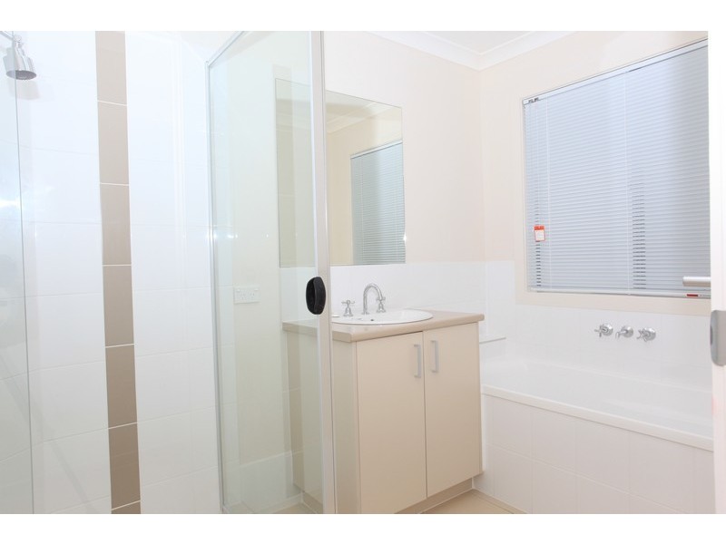 6 Lomond Crescent, North Lakes QLD 4509