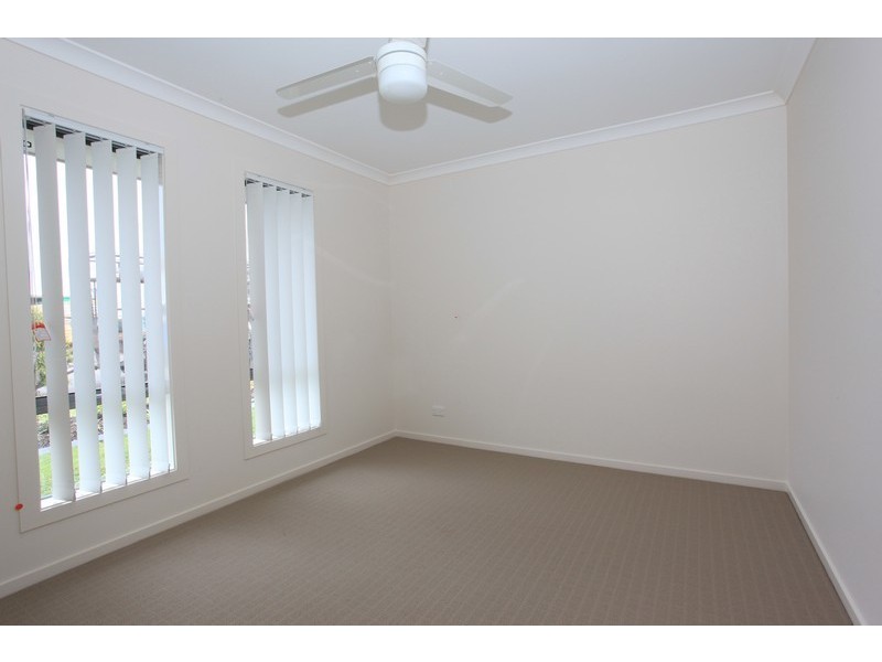 6 Lomond Crescent, North Lakes QLD 4509