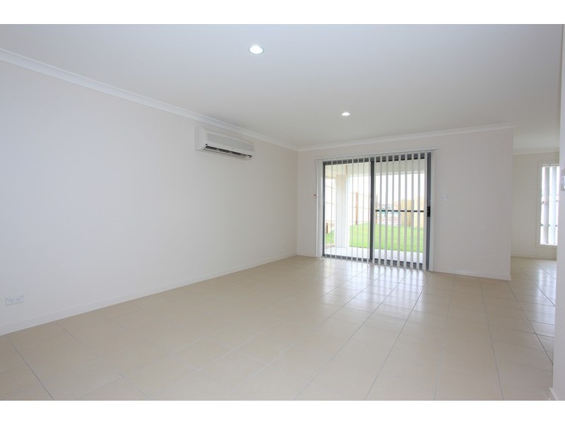 6 Lomond Crescent, North Lakes QLD 4509