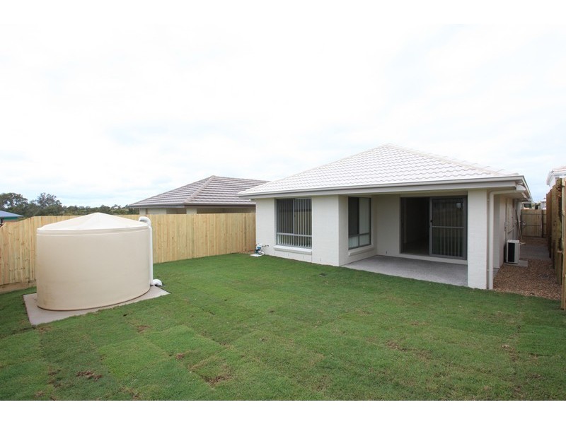 6 Lomond Crescent, North Lakes QLD 4509