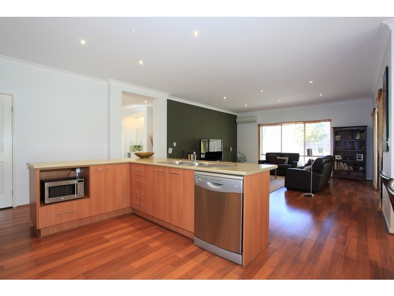 14 Hoya Close, North Lakes QLD 4509